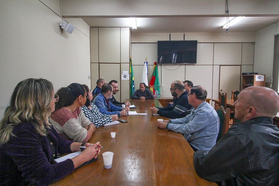 Reunião importante com executivo municipal dá início à negociação salarial